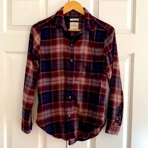 American Eagle Boyfriend fit button up shirt